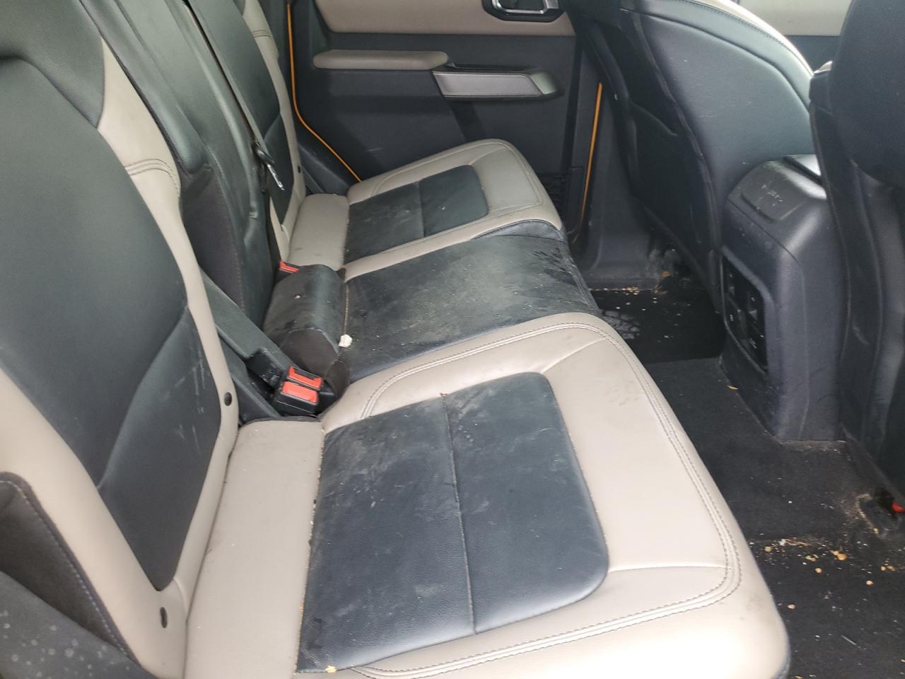 2022 Ford Bronco Base VIN: 1FMEE5DP6NLB68321 Lot: 85561245