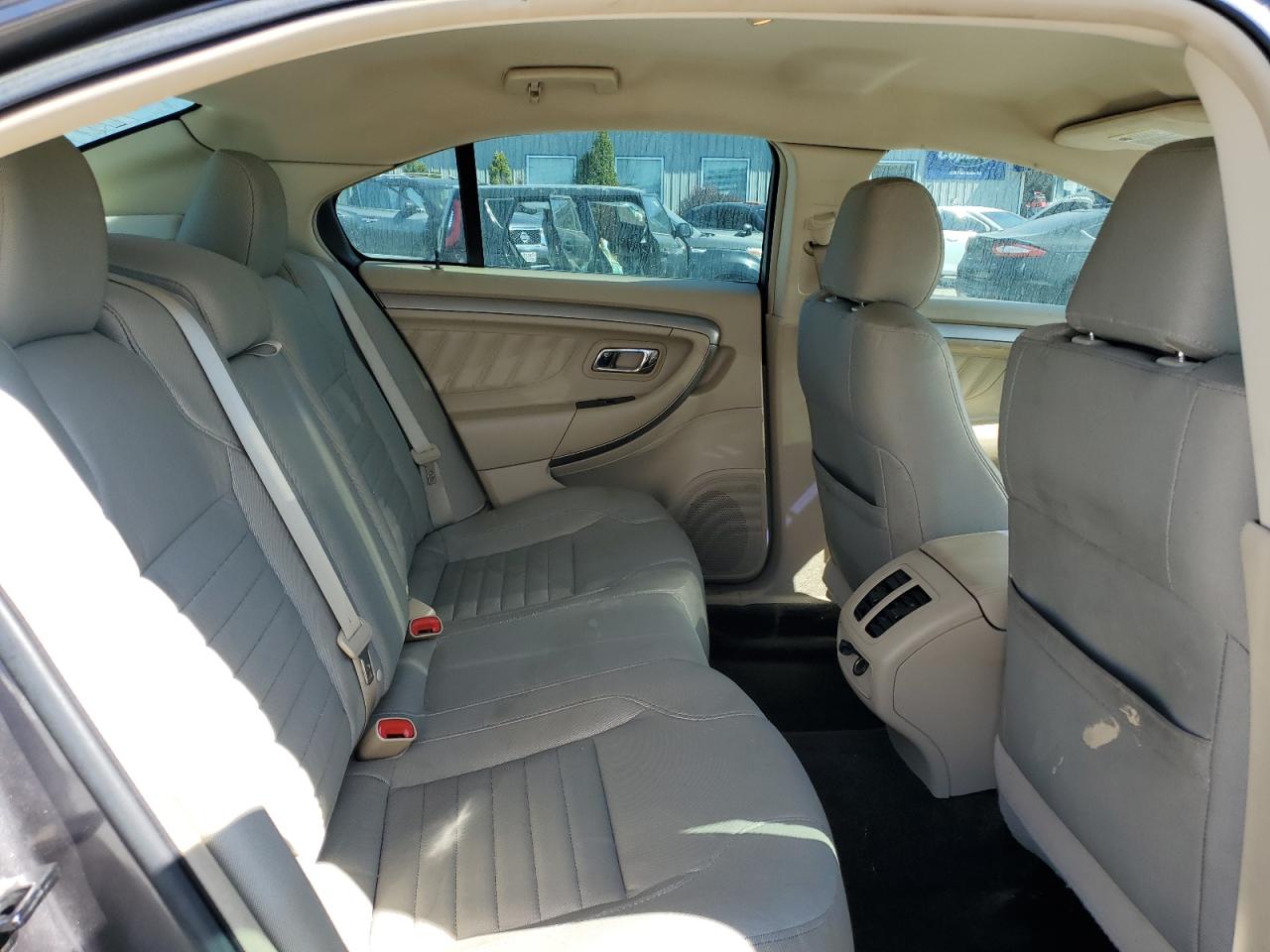 2013 Ford Taurus Se VIN: 1FAHP2D82DG122565 Lot: 84294305