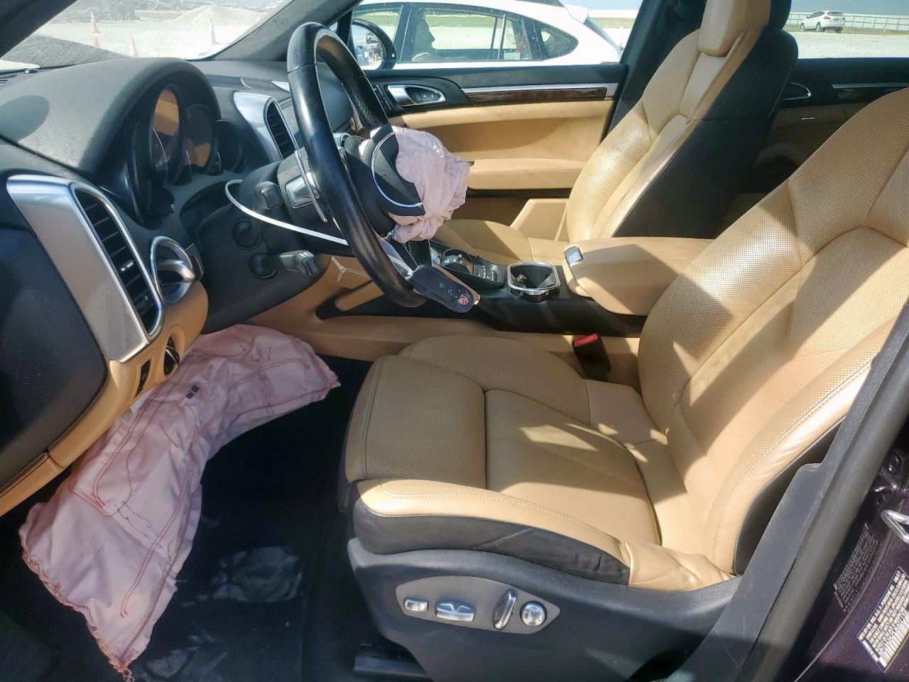 2018 Porsche Cayenne VIN: WP1AA2A25JKA01159 Lot: 84397175