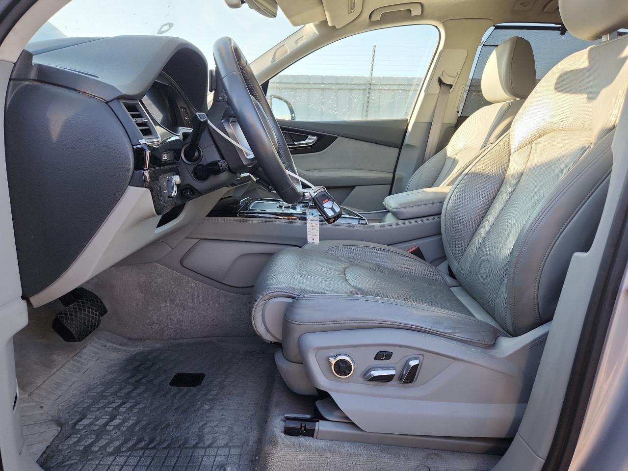 2017 Audi Q7 Prestige VIN: WA1VAAF72HD005745 Lot: 85378415