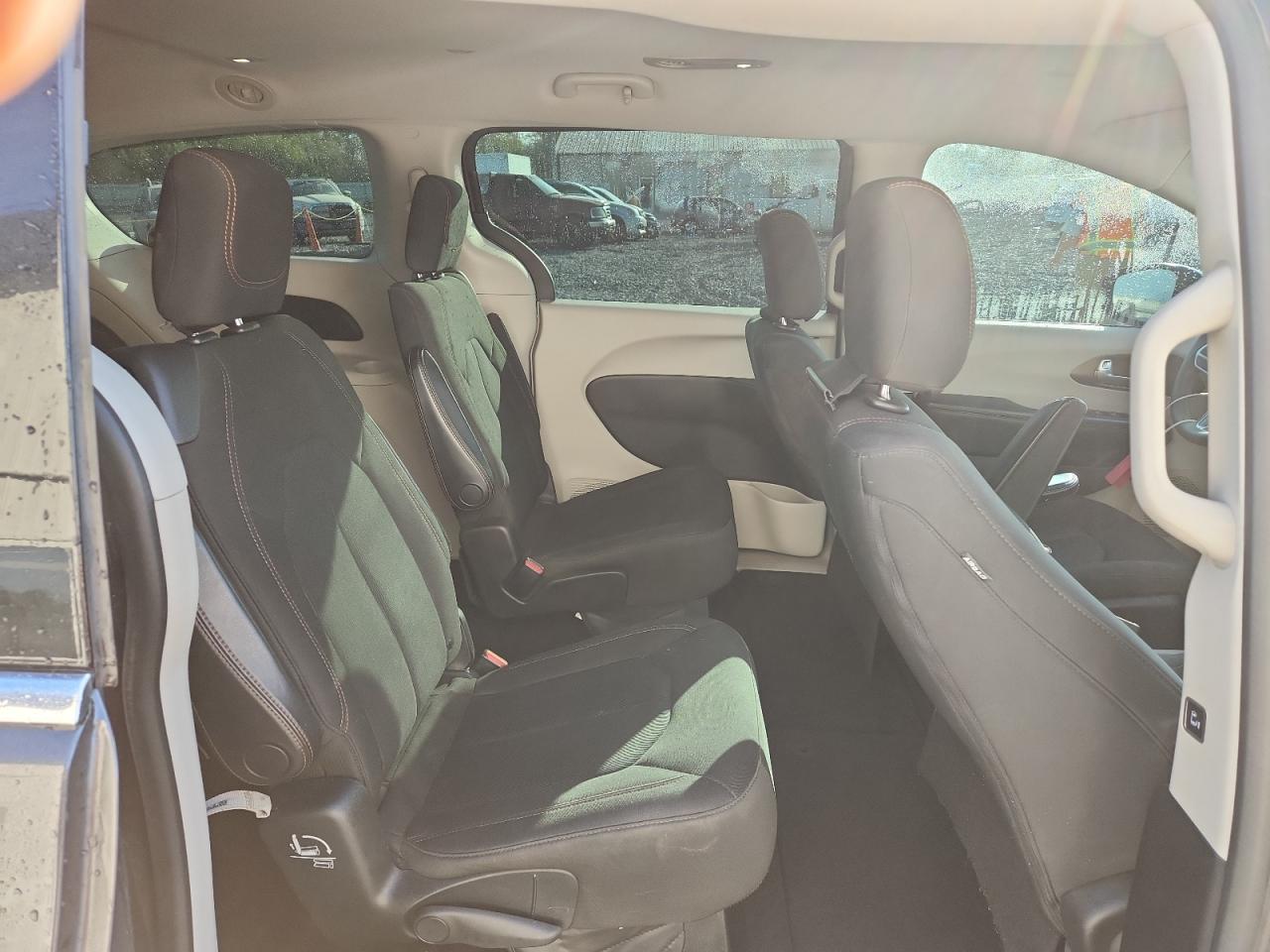 2017 Chrysler Pacifica Touring VIN: 2C4RC1DG6HR654806 Lot: 84912165