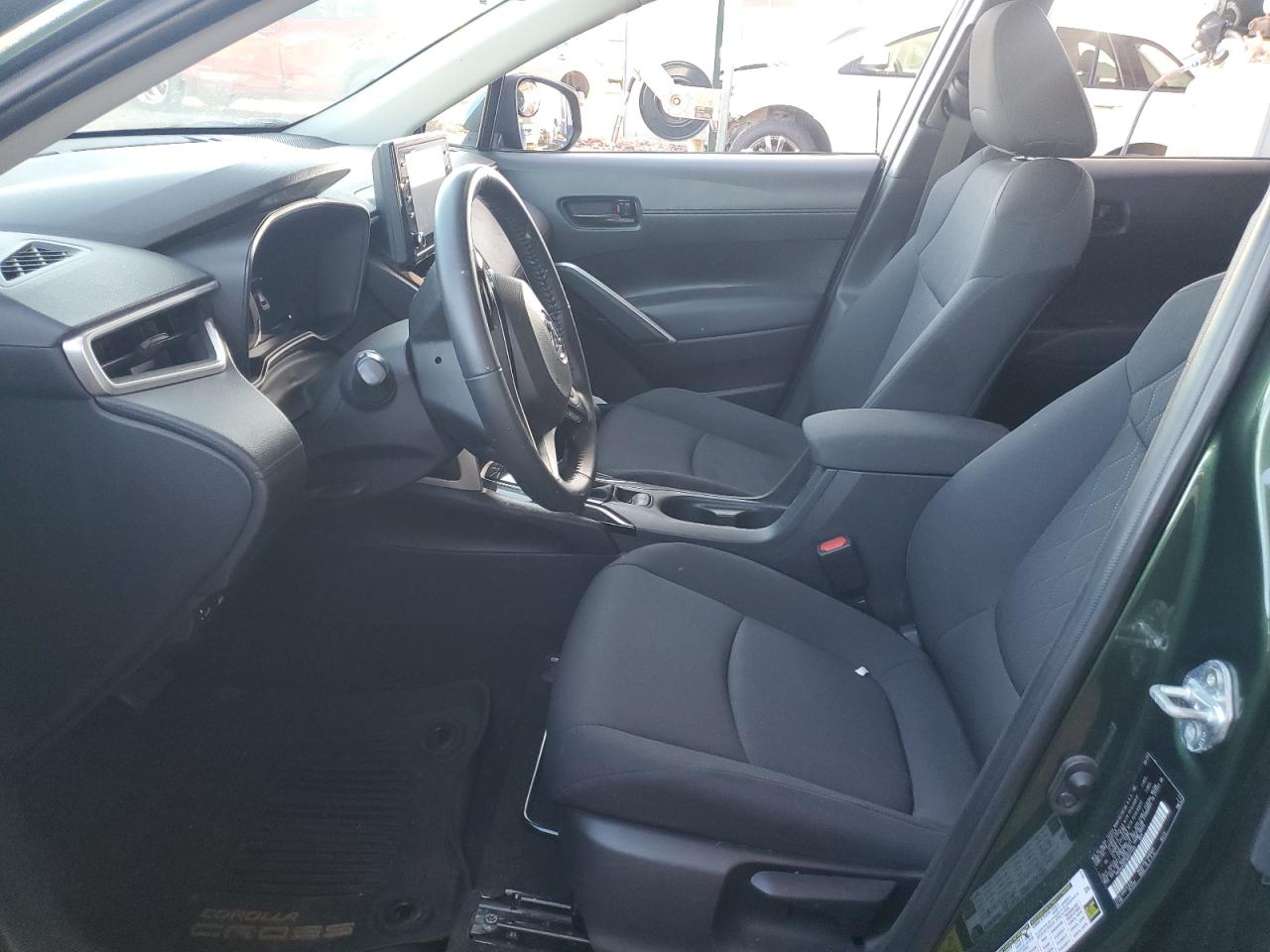 2022 Toyota Corolla Cross Le VIN: 7MUBAABG7NV031505 Lot: 81856995