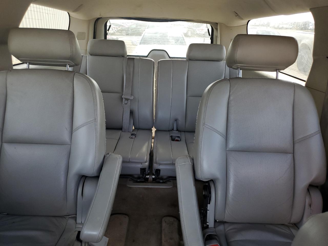 2010 Chevrolet Suburban C1500 Ltz VIN: 1GNUCKE01AR229045 Lot: 86408045