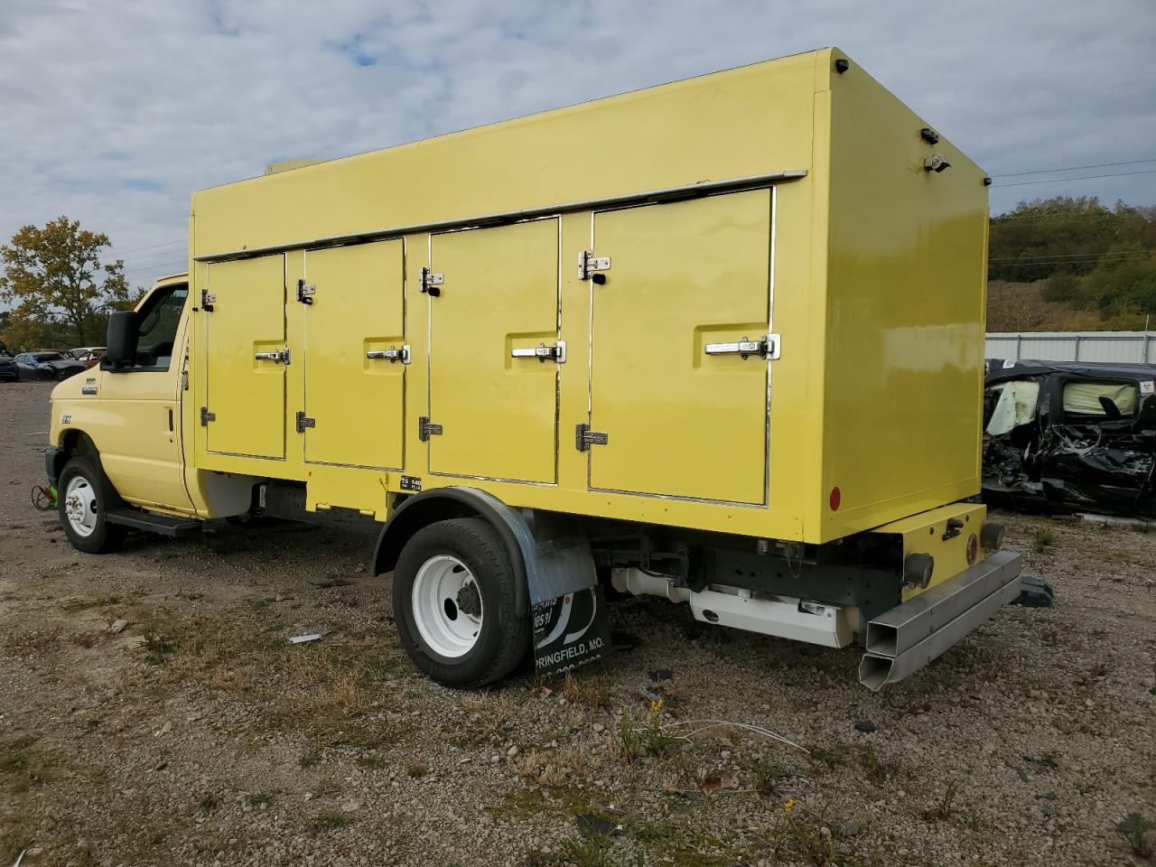 2019 Ford E450 Delivery Truck yellow null gas 1FDXE4FS3KDC53739 photo #3