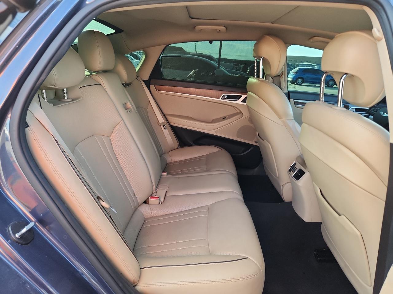 2015 Hyundai Genesis 3.8L VIN: KMHGN4JE1FU073067 Lot: 86839025