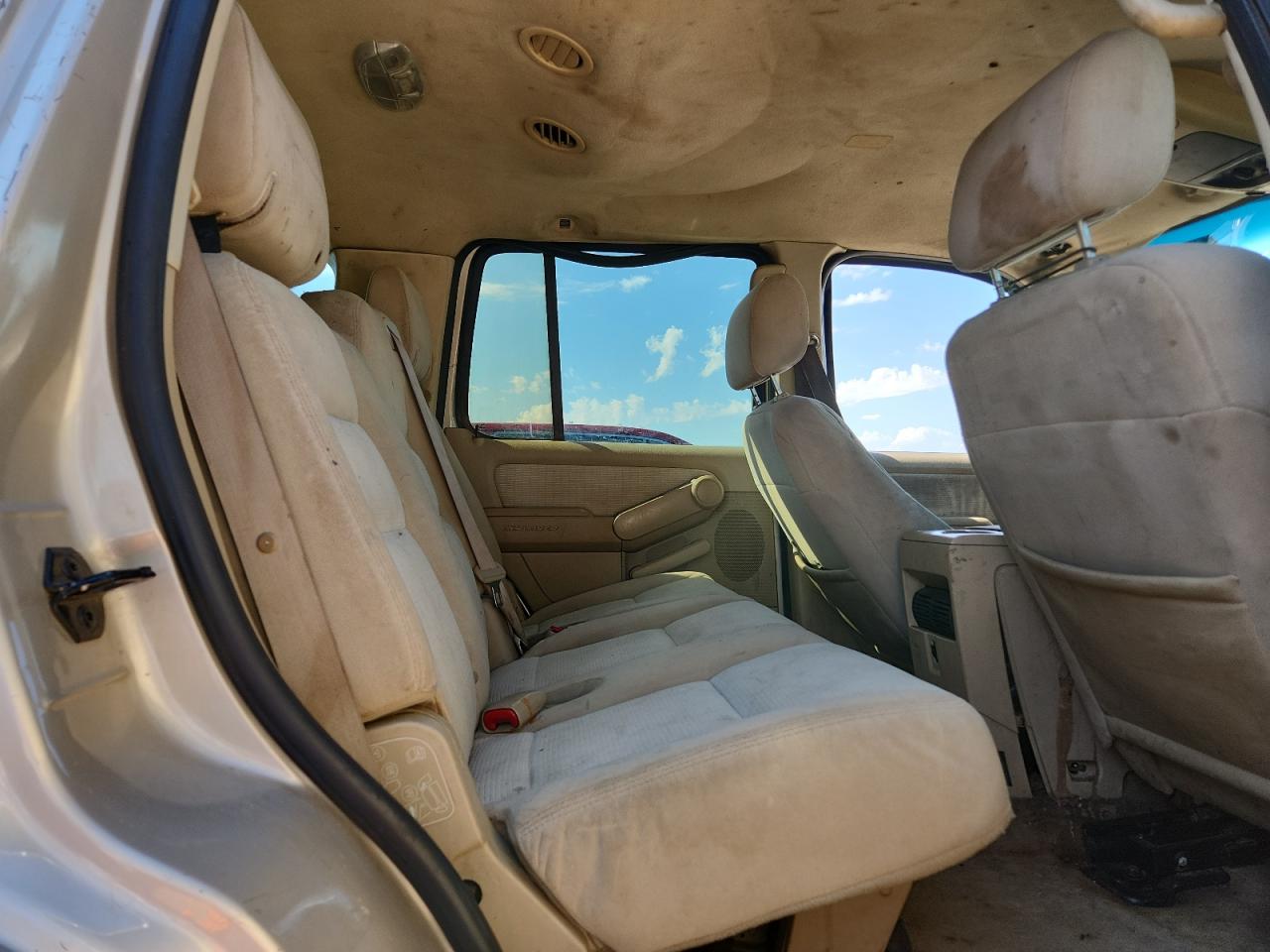 2006 Ford Explorer Xlt VIN: 1FMEU73E96UB73359 Lot: 85275375