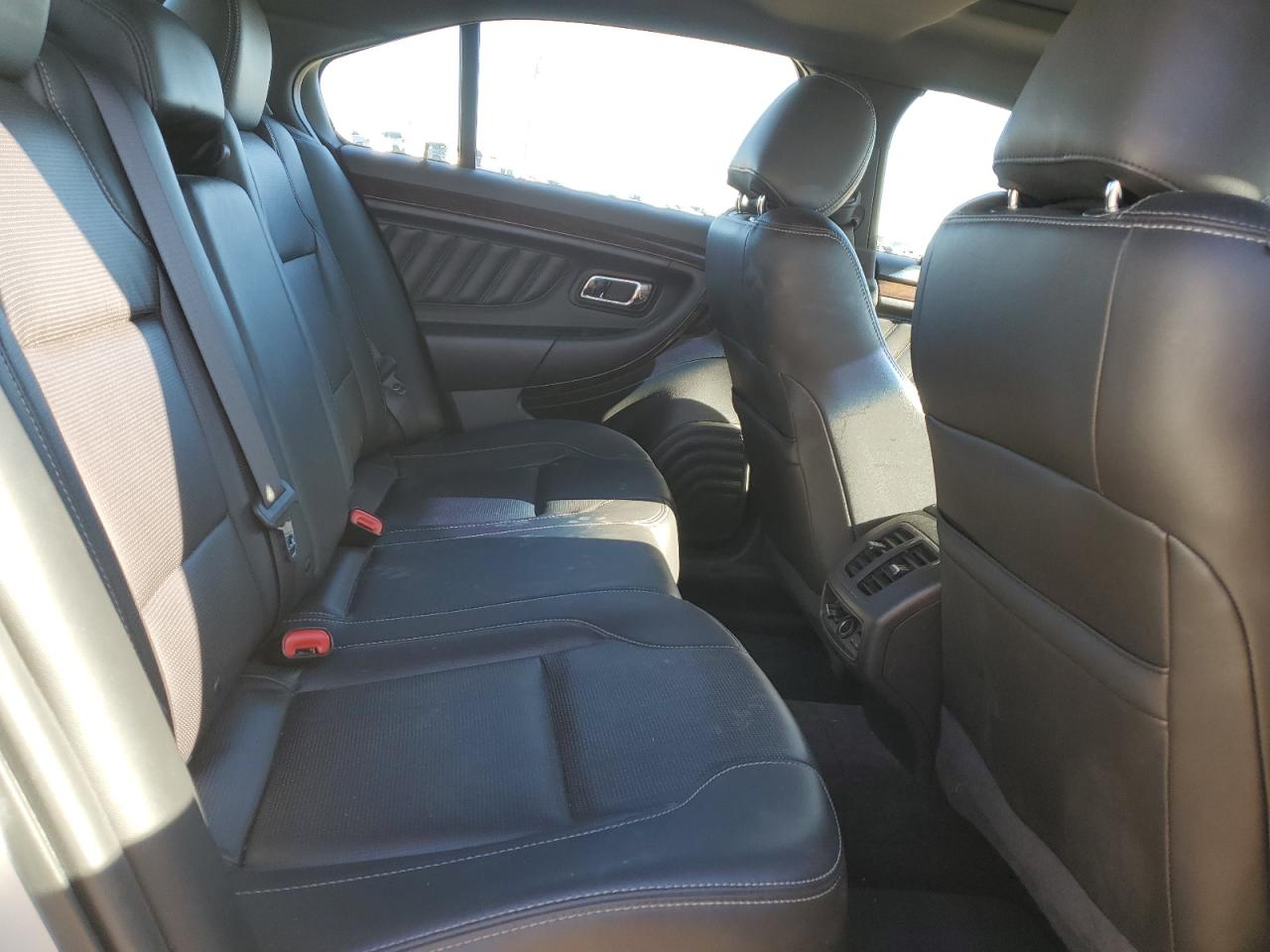 2017 Ford Taurus Limited VIN: 1FAHP2J88HG131099 Lot: 87084025