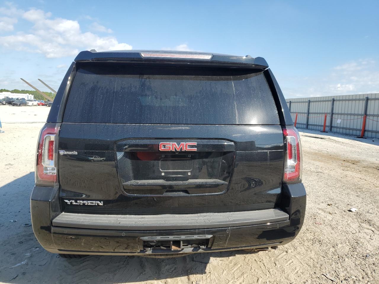 2016 GMC Yukon Slt VIN: 1GKS1BKC4GR329982 Lot: 82587595