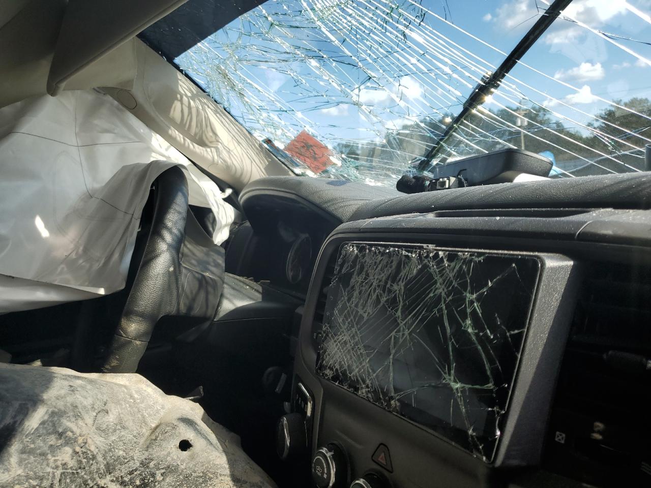 2020 Ram 1500 Classic Tradesman VIN: 3C6RR6KT7LG289893 Lot: 85928935