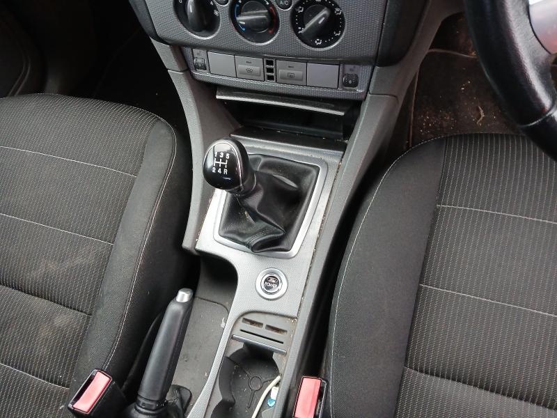 2010 FORD FOCUS 1.6 TITANIUM 5DR