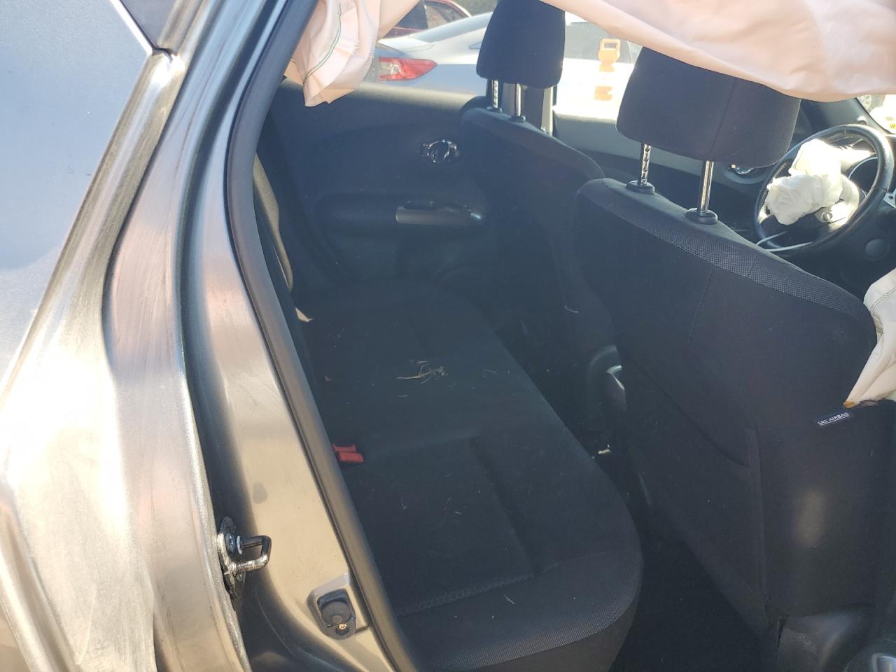 2013 Nissan Juke S VIN: JN8AF5MR3DT215857 Lot: 85888285