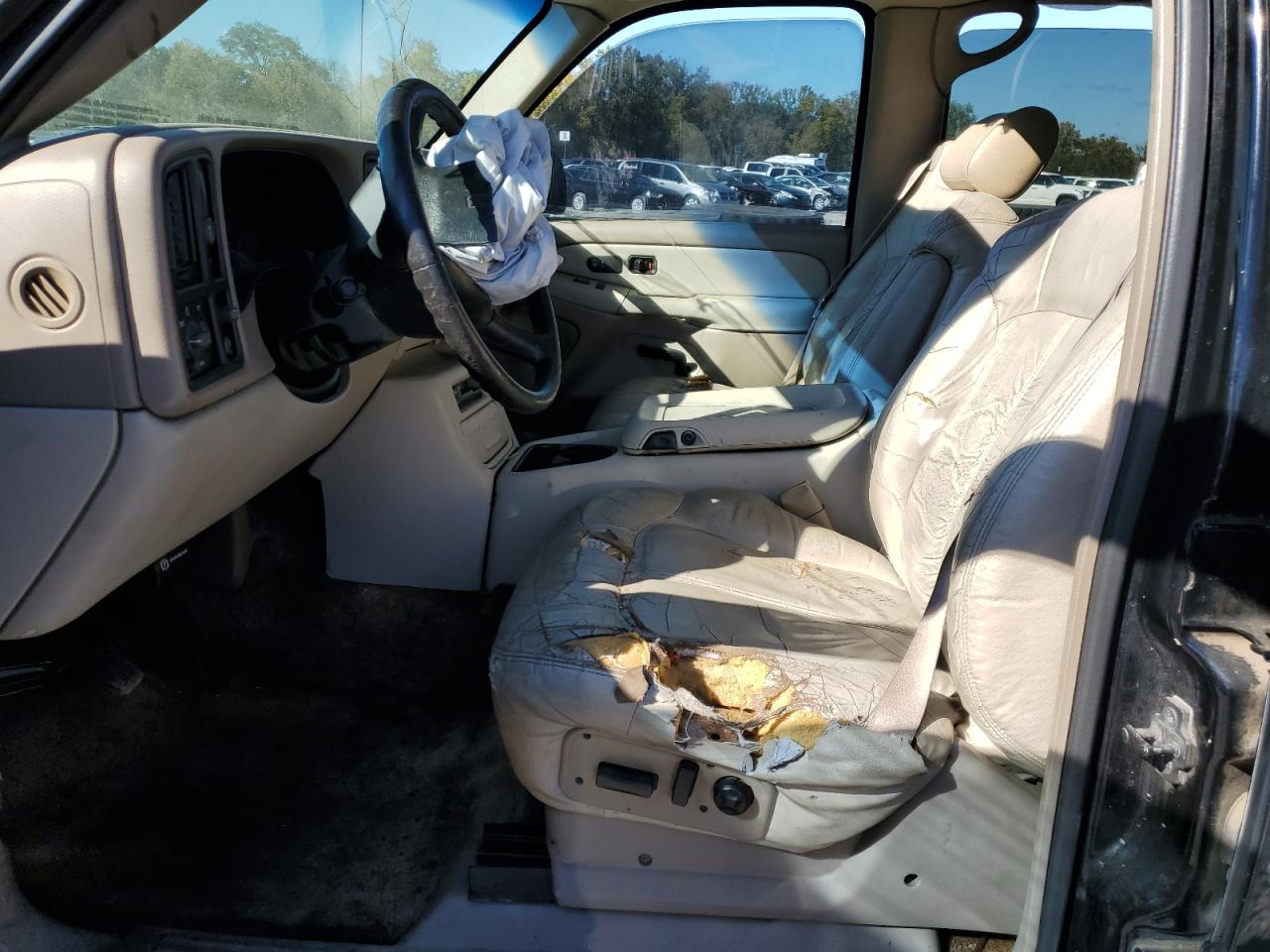 2001 Chevrolet Tahoe C1500 VIN: 1GNEC13T71R129754 Lot: 90677505