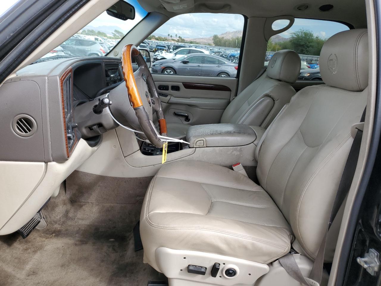 2004 Cadillac Escalade Luxury VIN: 1GYEK63NX4R231526 Lot: 86461935