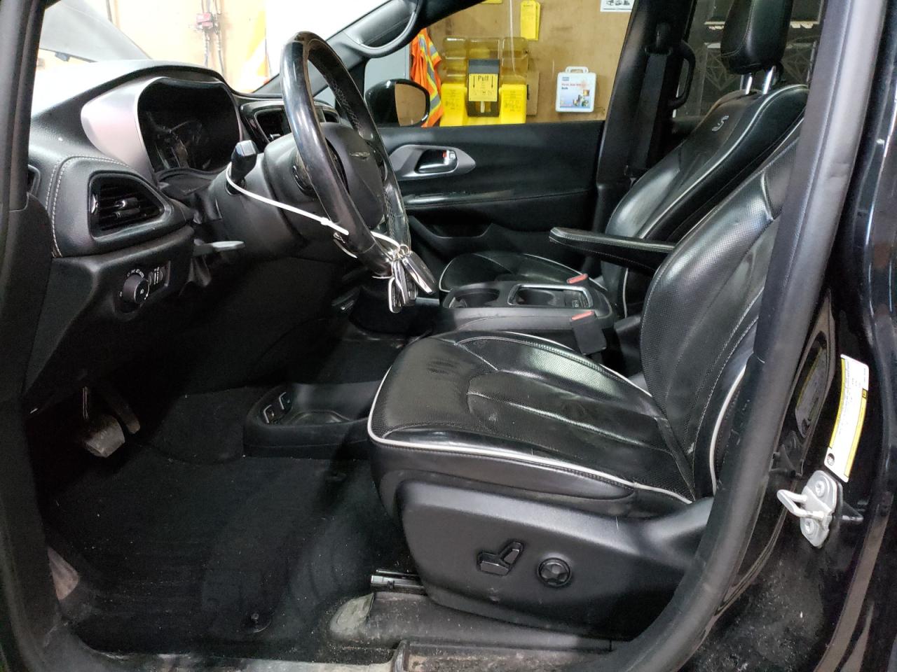 2019 Chrysler Pacifica Limited VIN: 2C4RC1GG3KR576469 Lot: 85155075