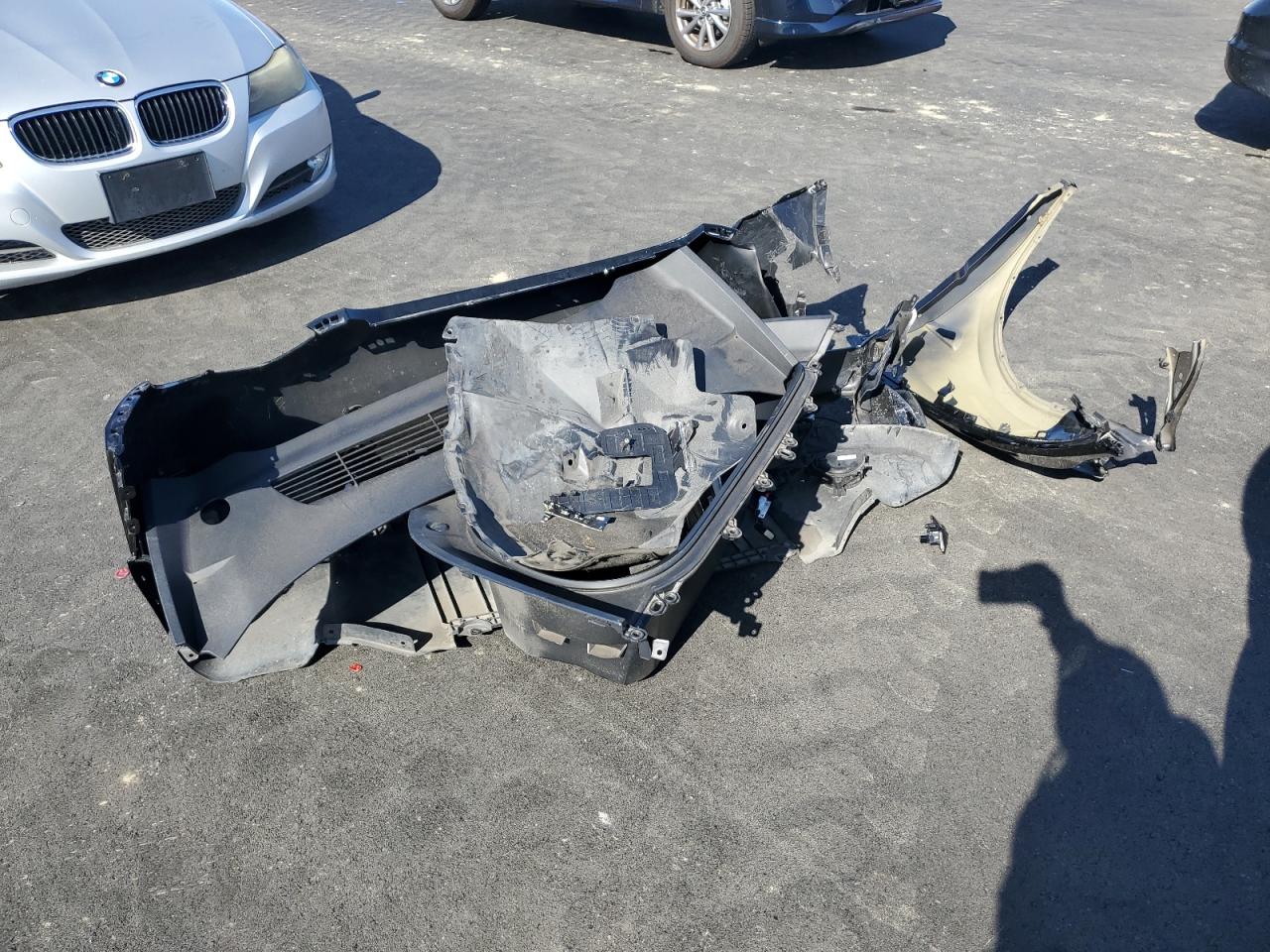 2023 Tesla Model Y VIN: 7SAYGDEEXPA122774 Lot: 89653325