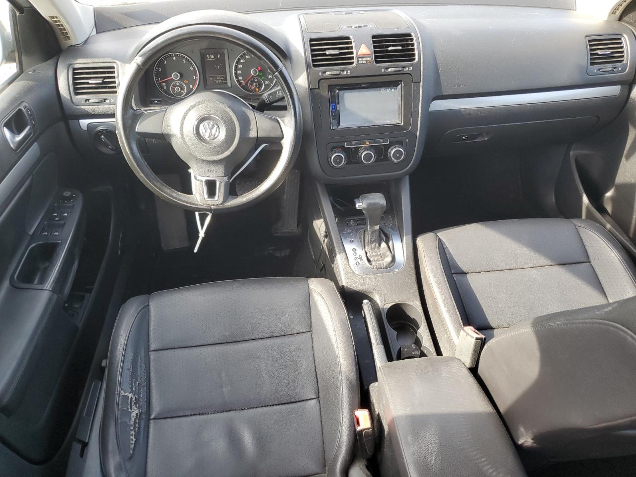 2010 Volkswagen Jetta Limited VIN: 3VWAZ7AJ3AM126889 Lot: 84481055