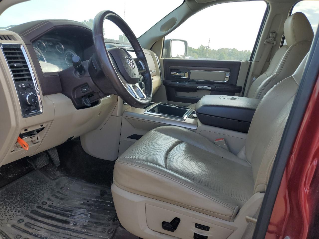 2015 Ram 1500 Laramie VIN: 1C6RR7NM2FS708563 Lot: 86078045