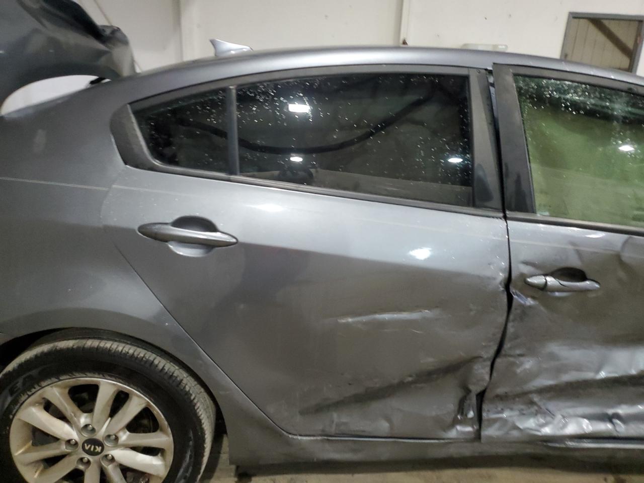 2017 Kia Forte Lx VIN: 3KPFL4A76HE096319 Lot: 82201185