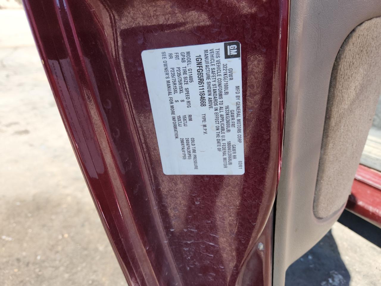 2001 Chevrolet Express G1500 VIN: 1GNFG65R611184668 Lot: 85186085