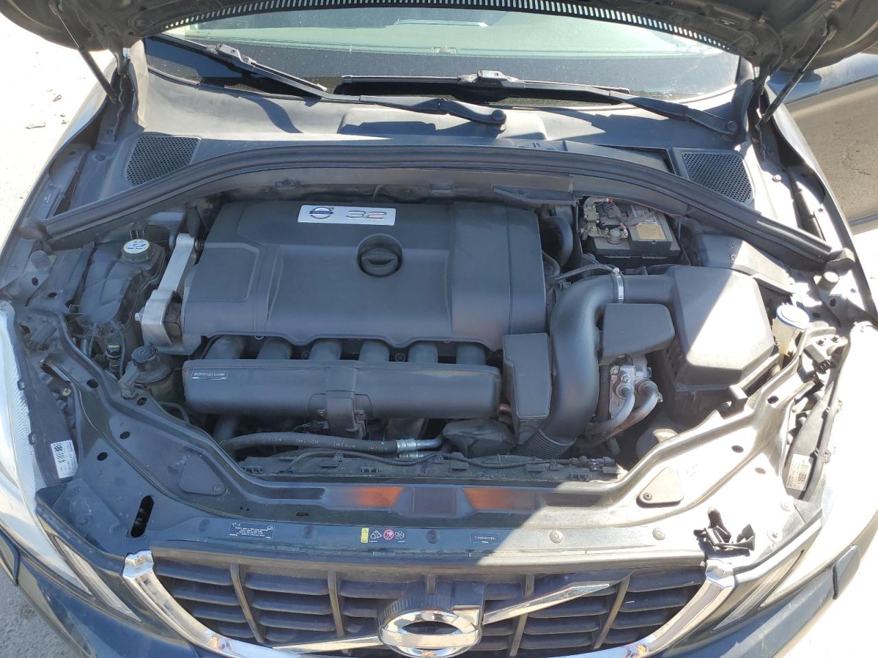 2013 Volvo Xc60 3.2 VIN: YV4940DLXD2373733 Lot: 85293975