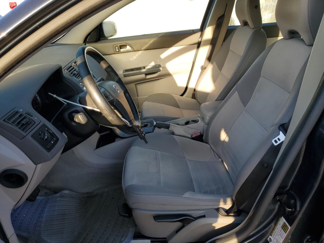 2007 Volvo S40 2.4I VIN: YV1MS382X72303072 Lot: 81970025