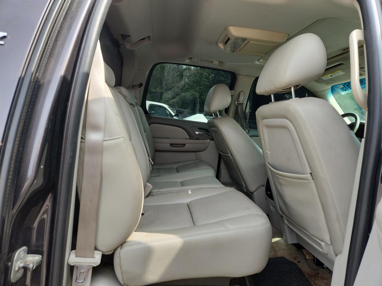 2010 Chevrolet Avalanche Ltz VIN: 3GNVKGE04AG176586 Lot: 90241615