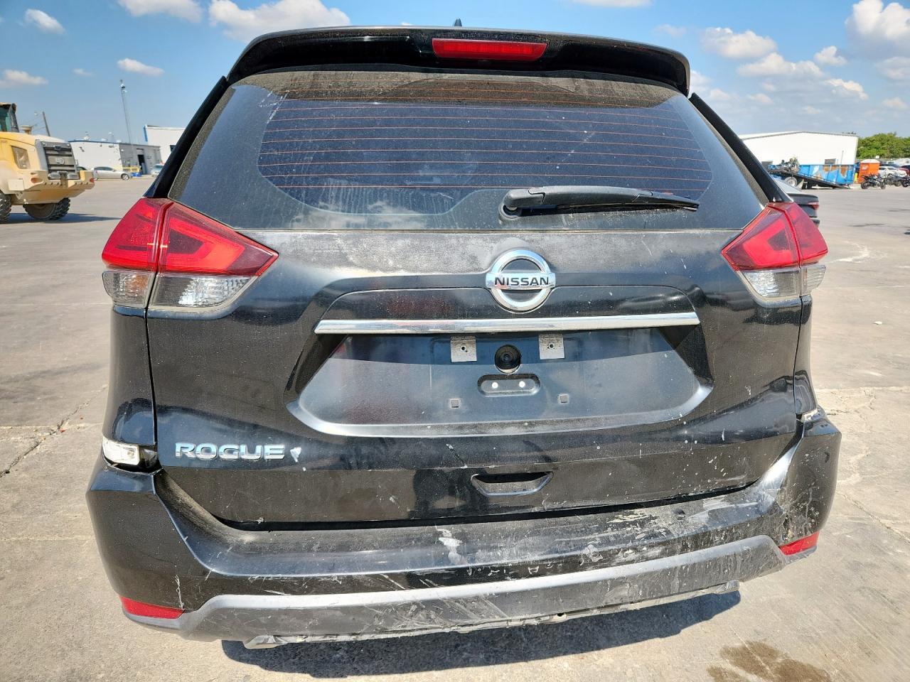 2017 Nissan Rogue S VIN: KNMAT2MT6HP504521 Lot: 85782975