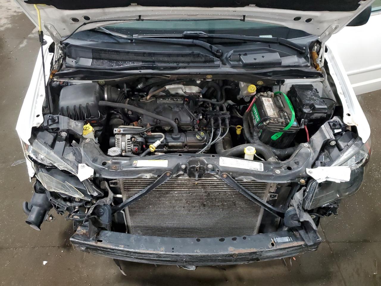 2010 Chrysler Town & Country Lx VIN: 2A4RR4DE0AR393820 Lot: 86833125