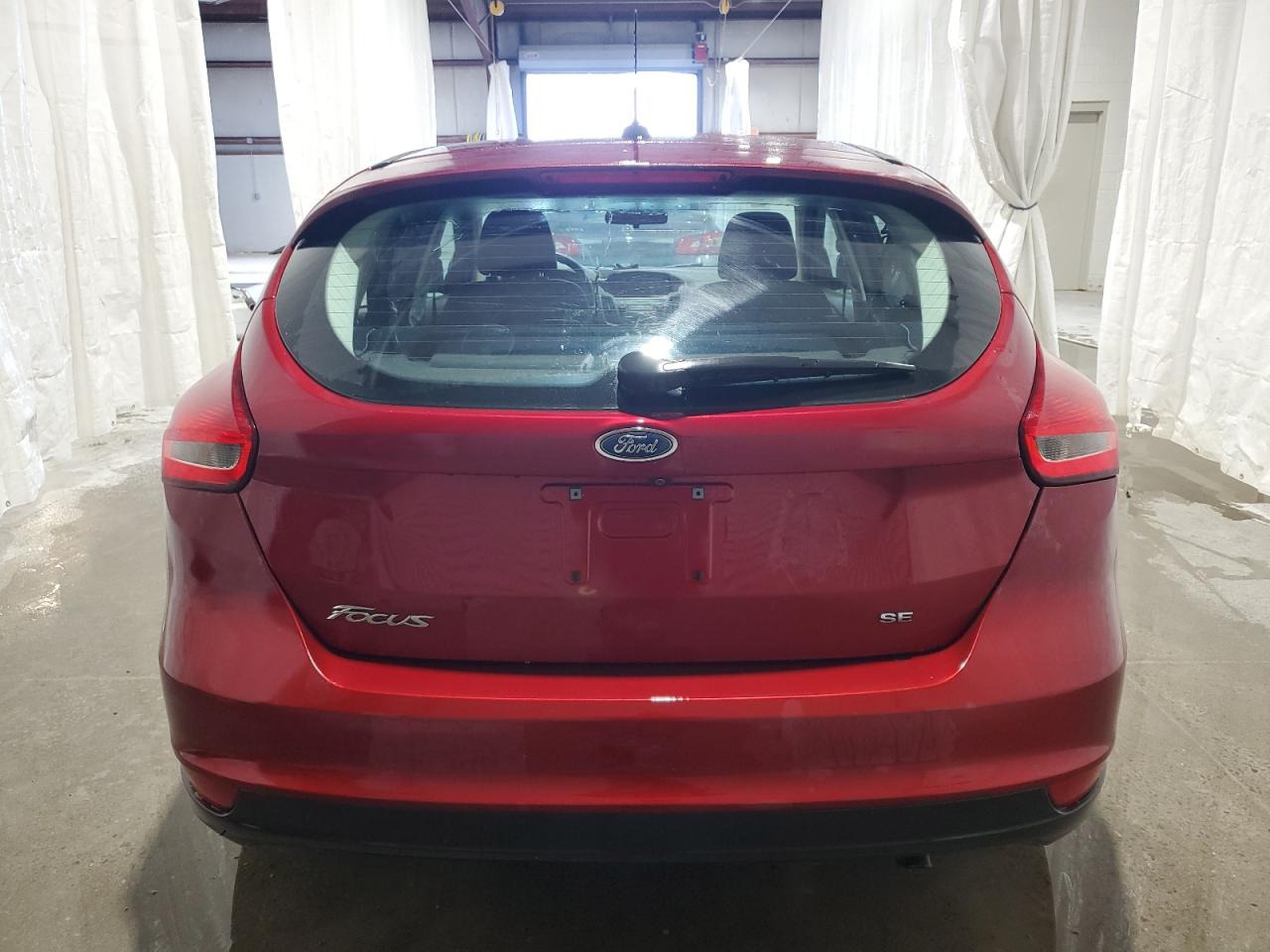 2016 Ford Focus Se VIN: 1FADP3K26GL377850 Lot: 86214485