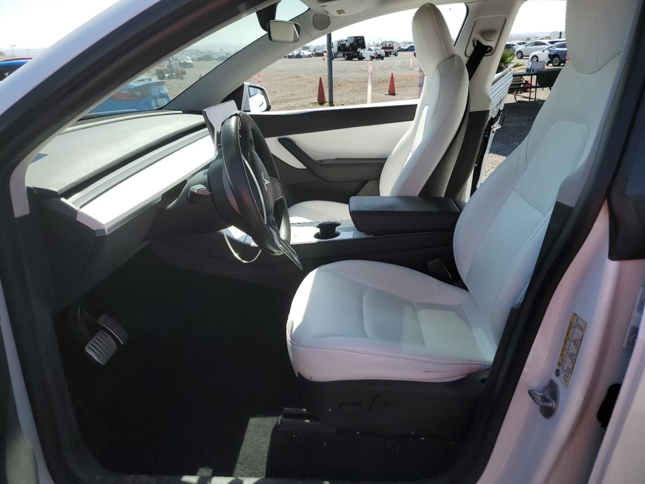 2020 Tesla Model Y VIN: 5YJYGDEE5LF020387 Lot: 81997025