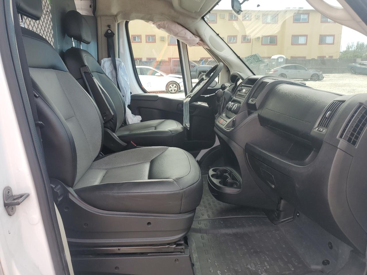 2017 Ram Promaster 2500 2500 High VIN: 3C6TRVDG9HE553148 Lot: 90281755