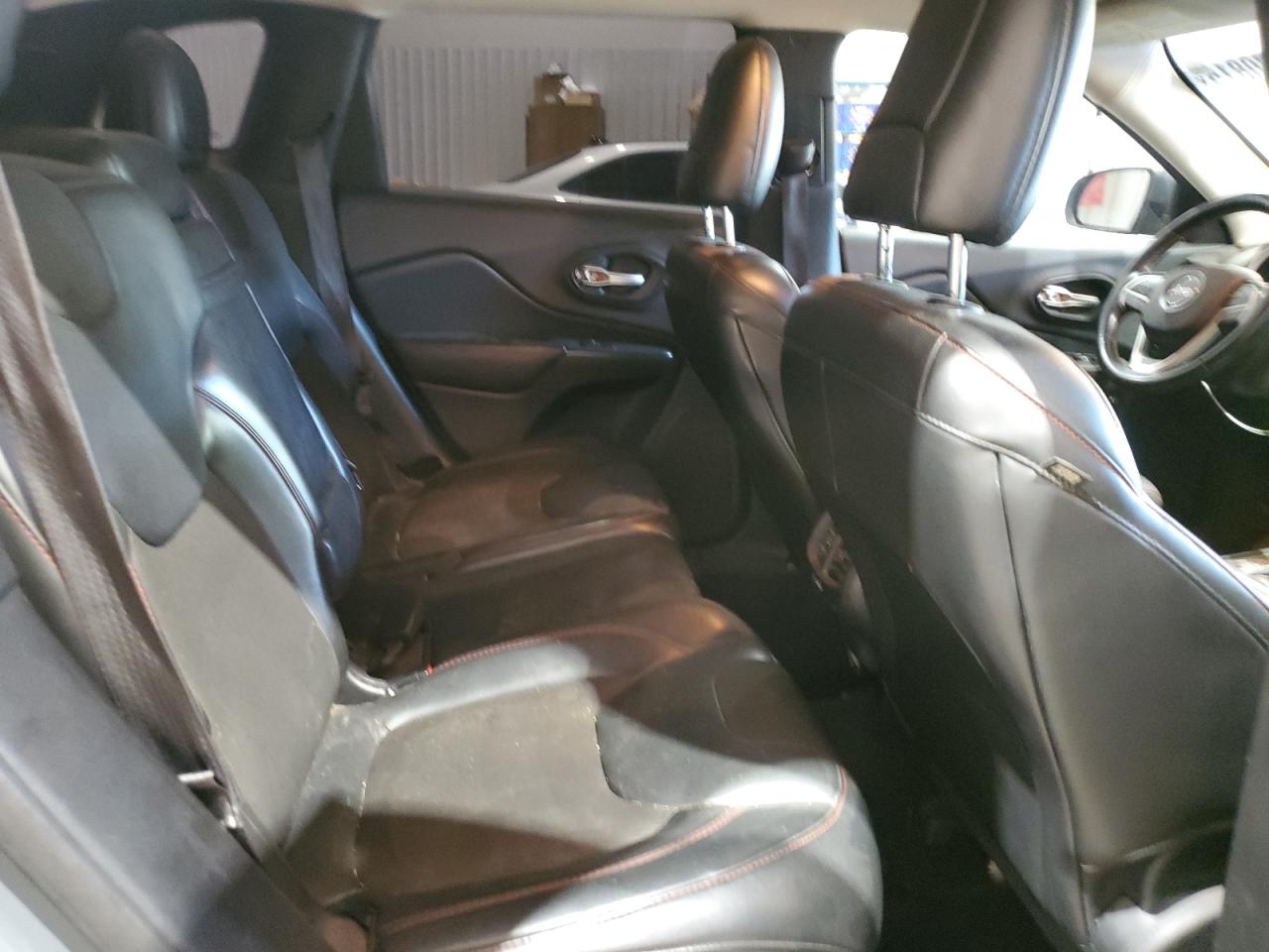 2015 Jeep Cherokee Trailhawk VIN: 1C4PJMBS6FW688920 Lot: 90270815