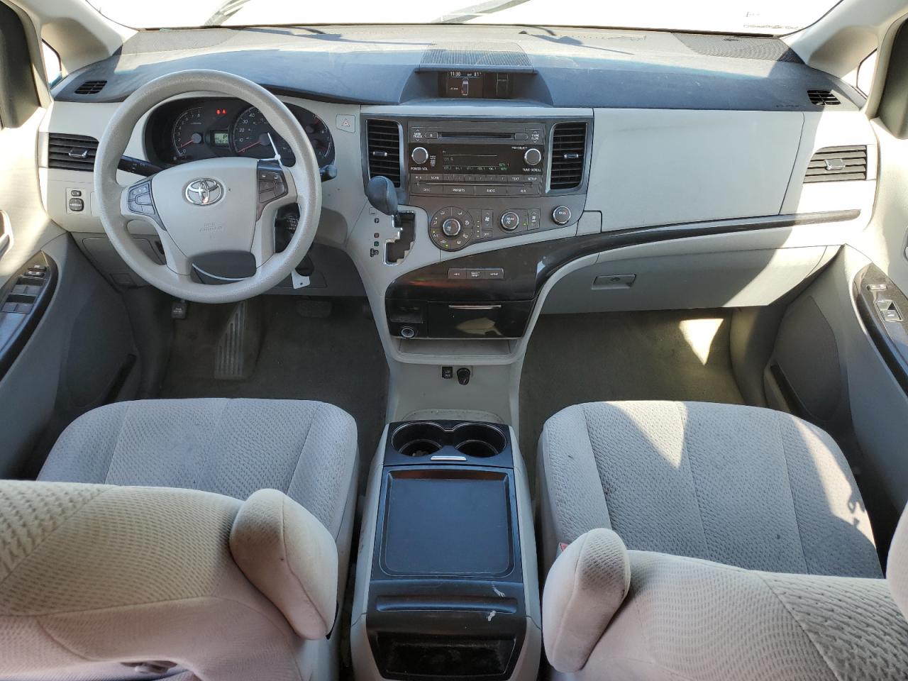 2011 Toyota Sienna Le VIN: 5TDKK3DC6BS143558 Lot: 82286605