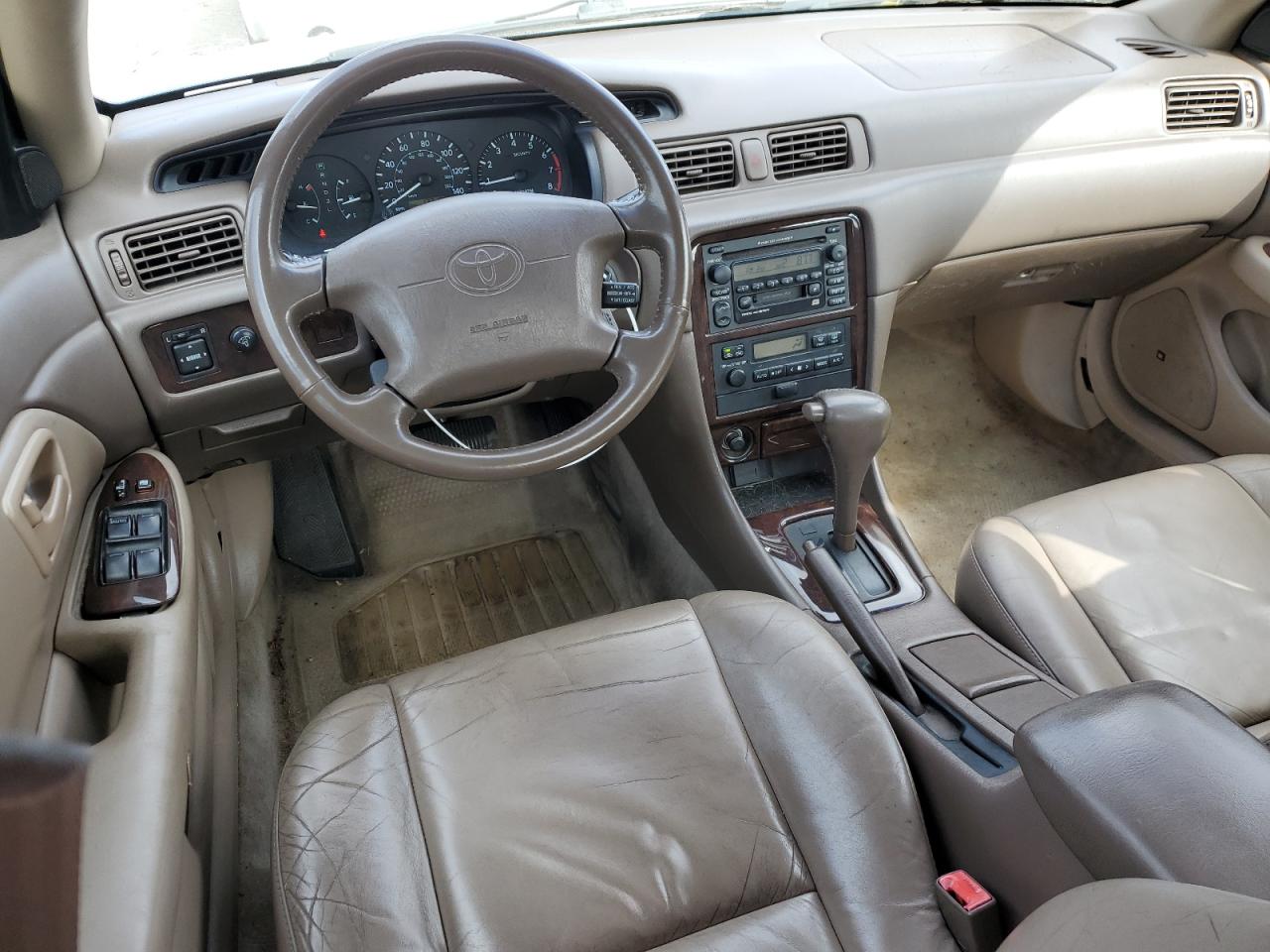 2000 Toyota Camry Le VIN: 4T1BF28K5YU110258 Lot: 90352495