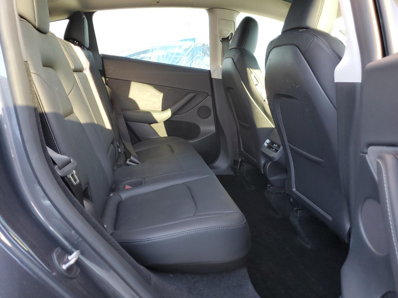 2023 Tesla Model Y VIN: 7SAYGDEE0PF846993 Lot: 87112405