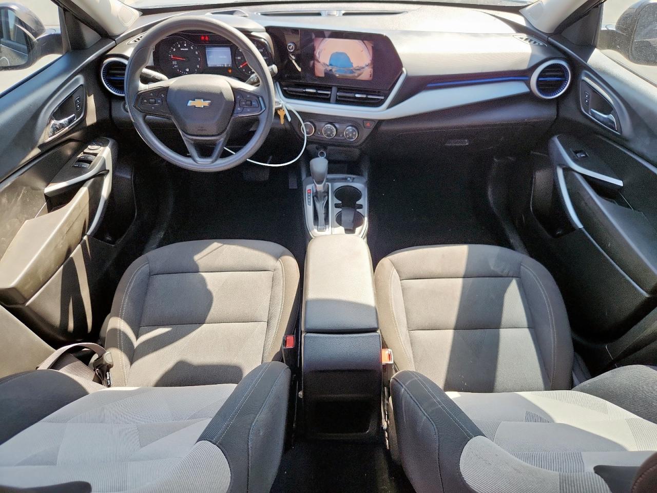 2025 Chevrolet Trax Ls VIN: KL77LFEPXSC002772 Lot: 86243465