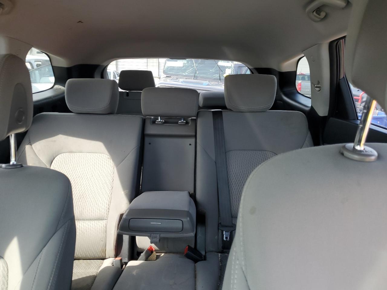 2017 Hyundai Santa Fe Se VIN: KM8SMDHF8HU203067 Lot: 84421765