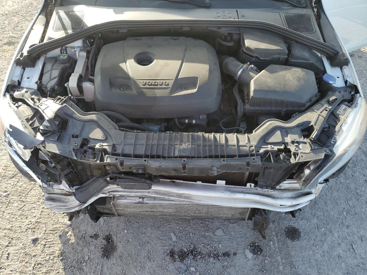 2017 Volvo V60 T5 Platinum VIN: YV140MEM2H1351240 Lot: 84871705