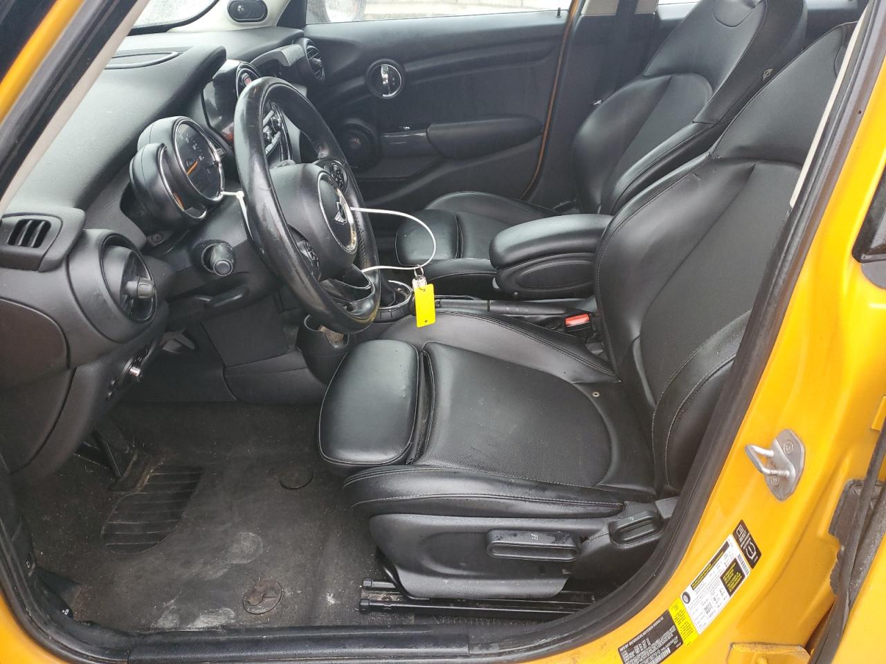 2015 Mini Cooper VIN: WMWXS5C56FT827910 Lot: 85743545