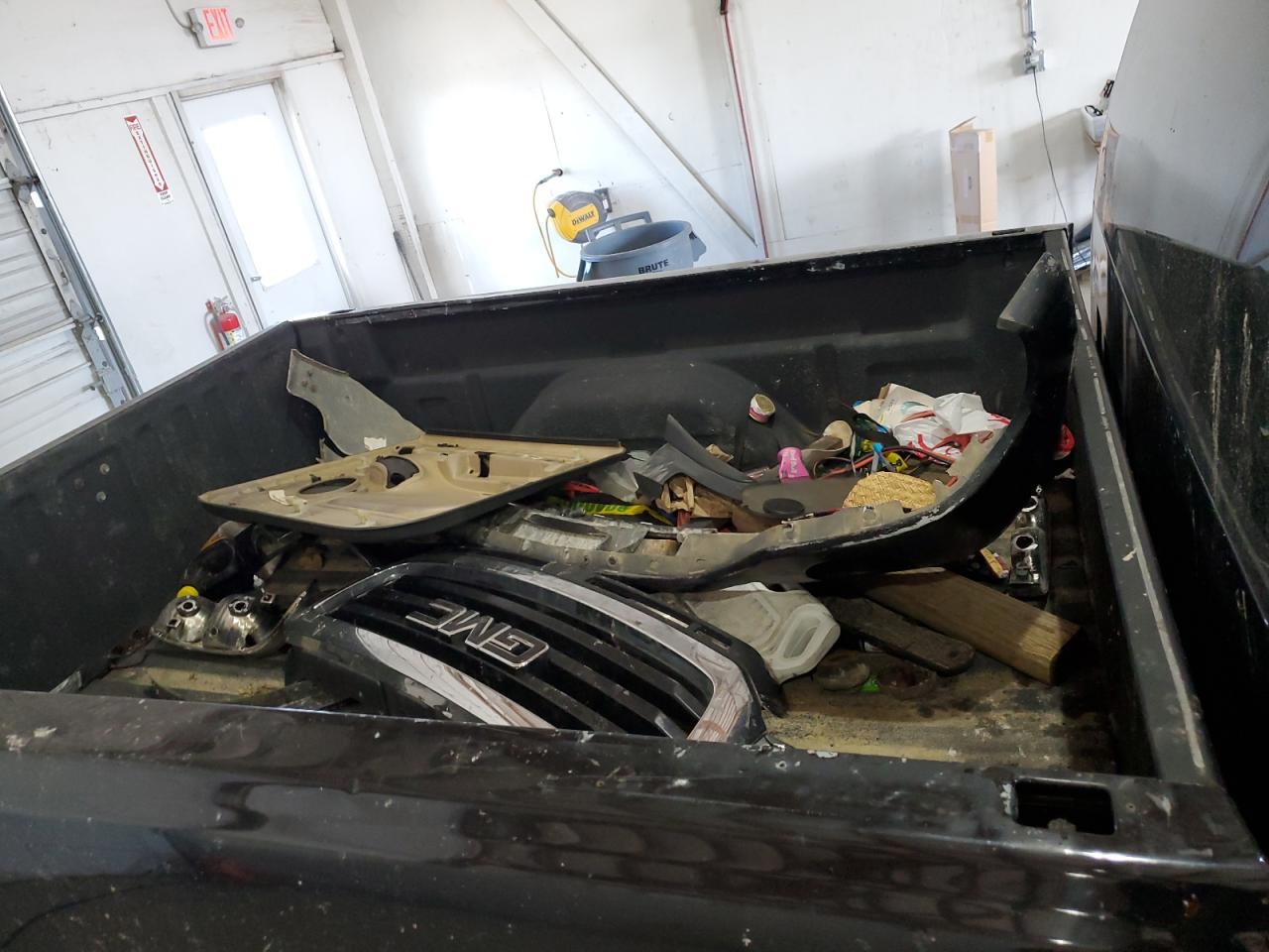 2006 GMC Sierra K2500 Heavy Duty VIN: 1GTHK23D46F228404 Lot: 89531485