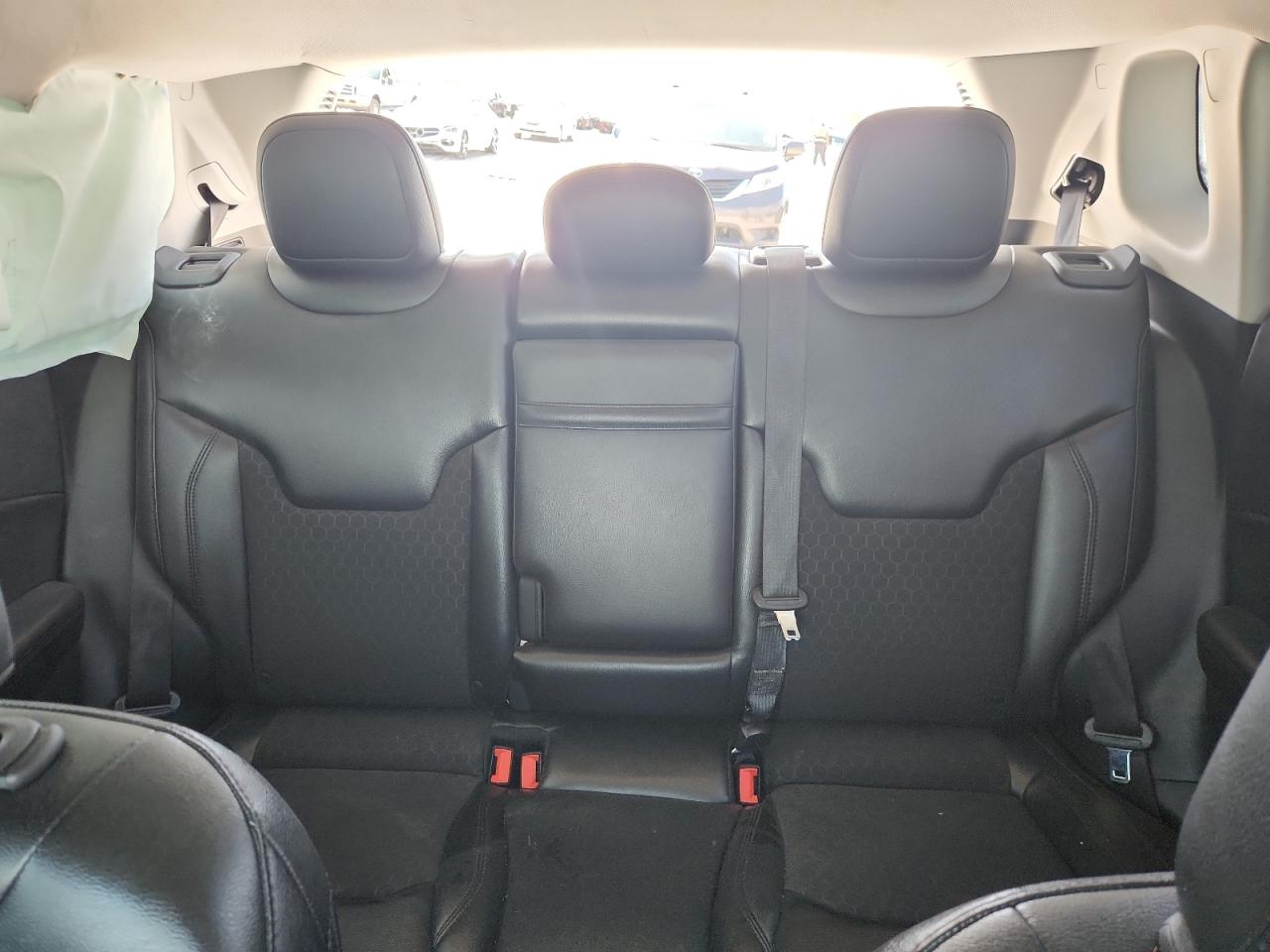 2018 Jeep Compass Latitude VIN: 3C4NJCBB9JT327164 Lot: 85785555