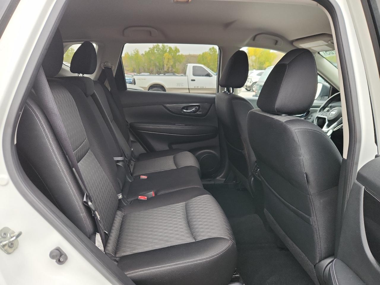 2018 Nissan Rogue S VIN: JN8AT2MV6JW307799 Lot: 86122205