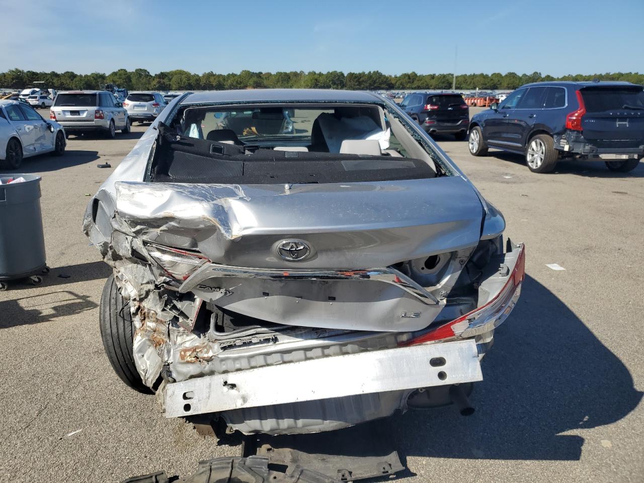 2016 Toyota Camry Le VIN: 4T1BF1FK8GU570199 Lot: 84770055