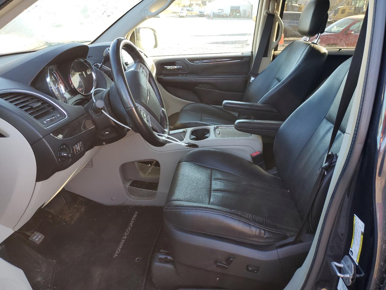 2014 Chrysler Town & Country Touring L VIN: 2C4RC1CG8ER133437 Lot: 89544415