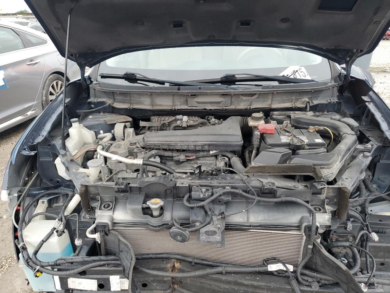 2015 Nissan Rogue S VIN: KNMAT2MV9FP562895 Lot: 85294615