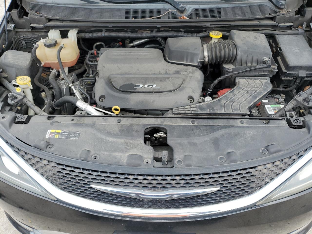 2017 Chrysler Pacifica Touring L VIN: 2C4RC1BG8HR540289 Lot: 85316845