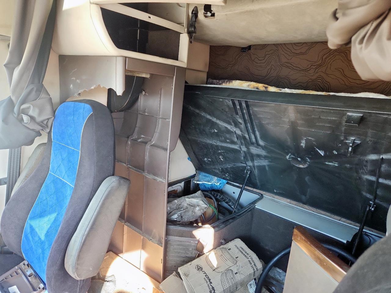 2016 Volvo Vn Vnl VIN: 4V4NC9EH0GN938758 Lot: 81221505