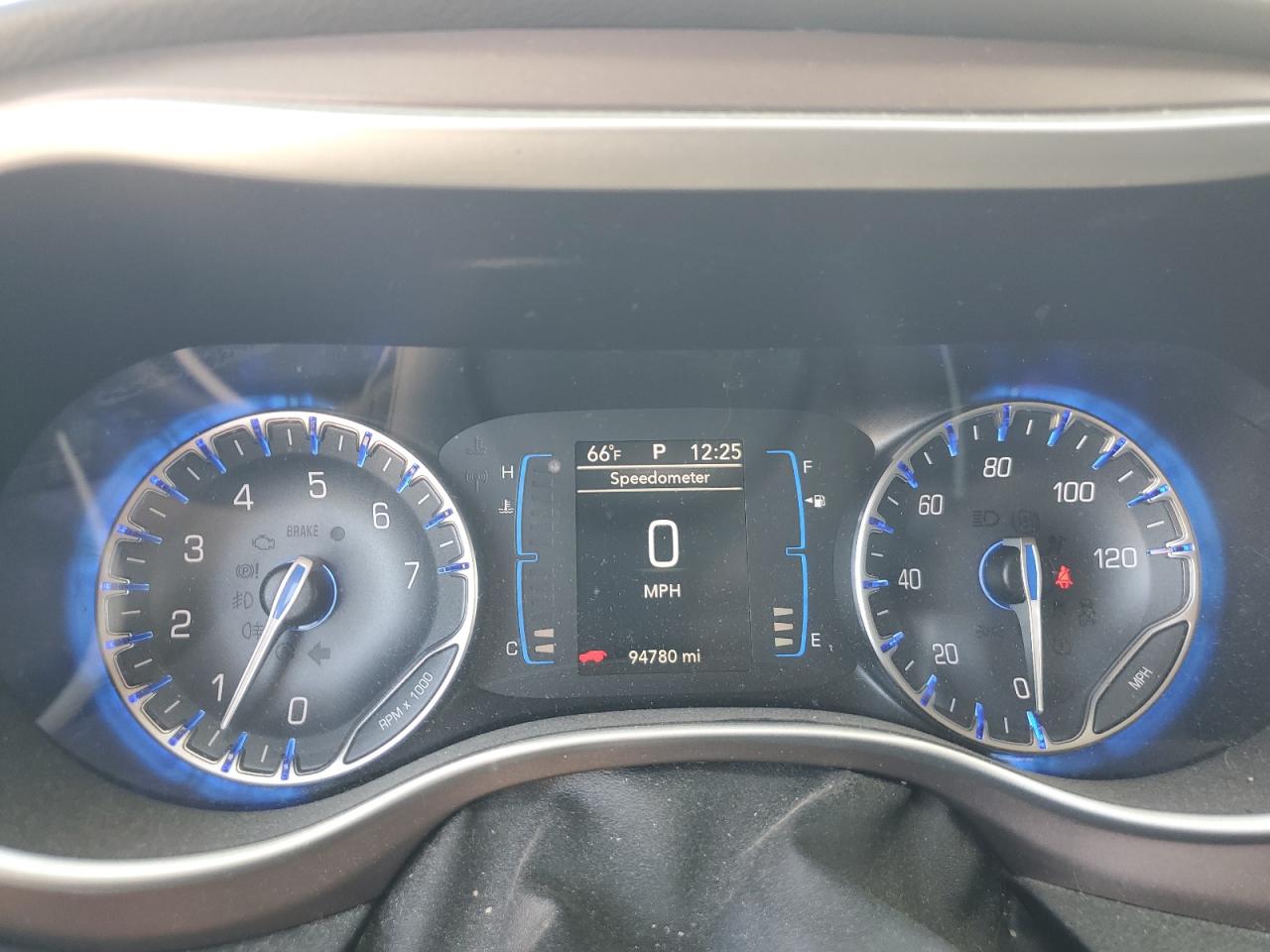 2017 Chrysler Pacifica Touring VIN: 2C4RC1DG8HR514028 Lot: 84880875