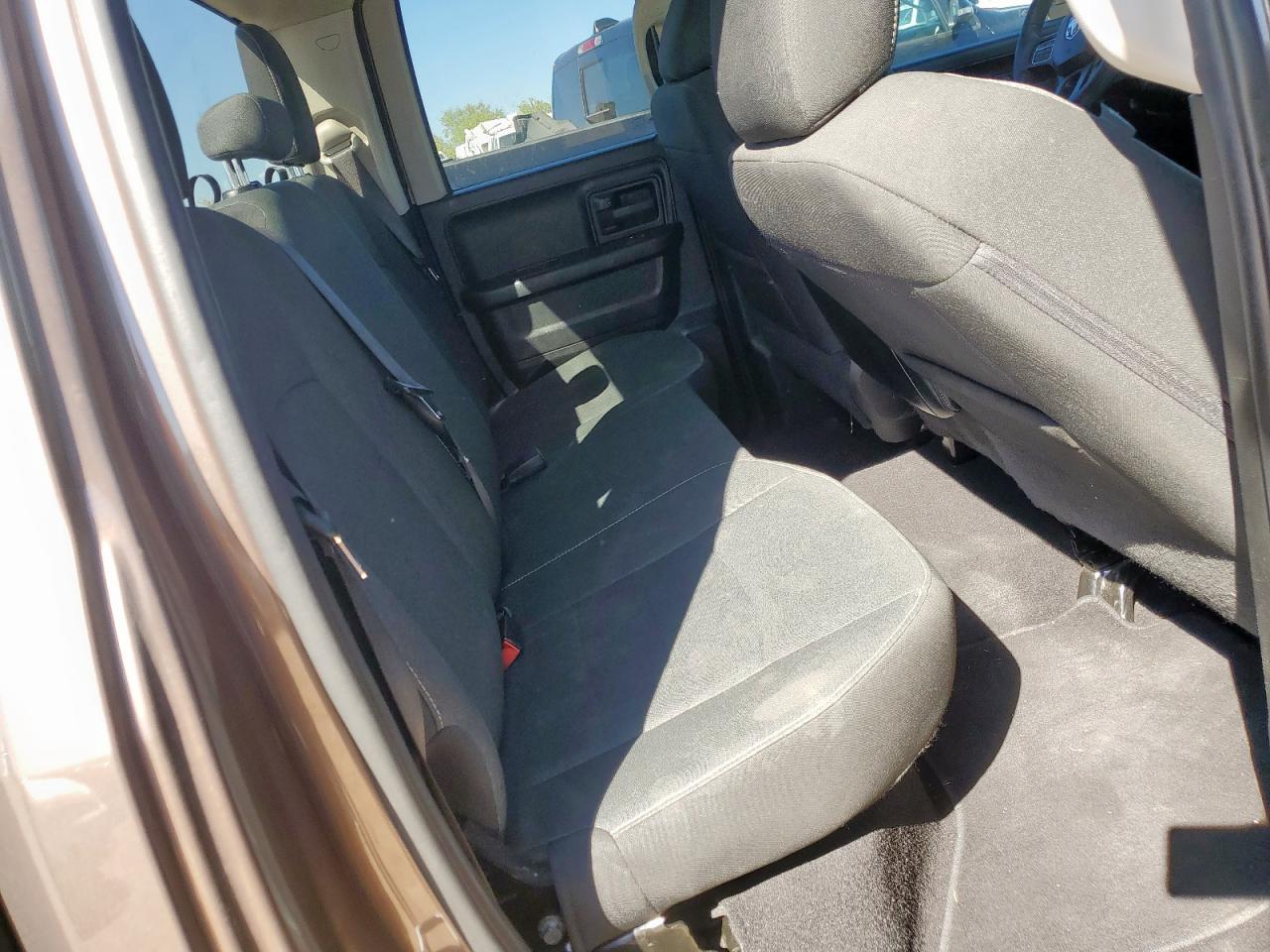 2021 Ram 1500 Classic Tradesman VIN: 1C6RR6FG9MS584968 Lot: 90732975