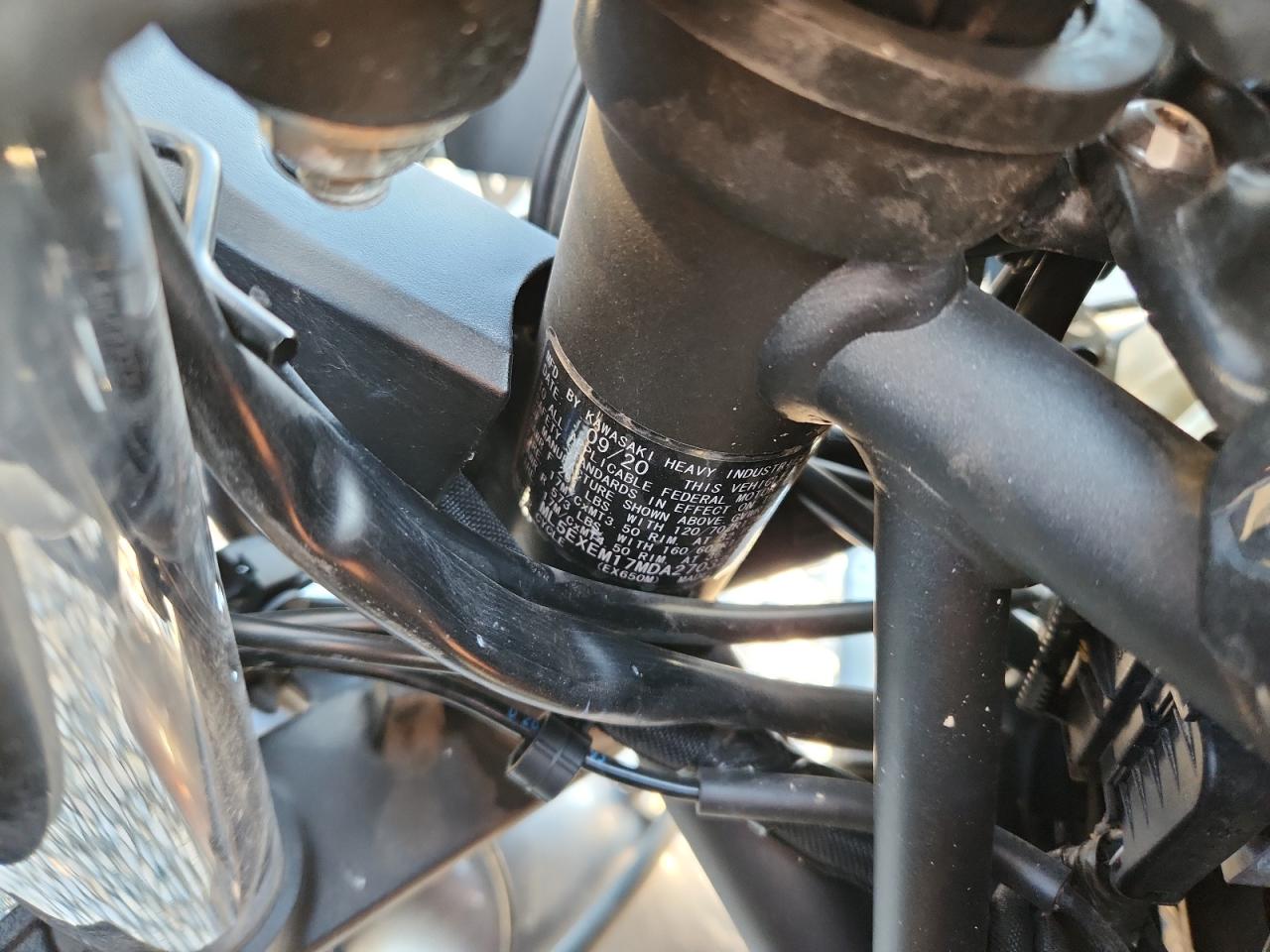 2021 Kawasaki Ex650 M VIN: ML5EXEM17MDA27032 Lot: 85729025